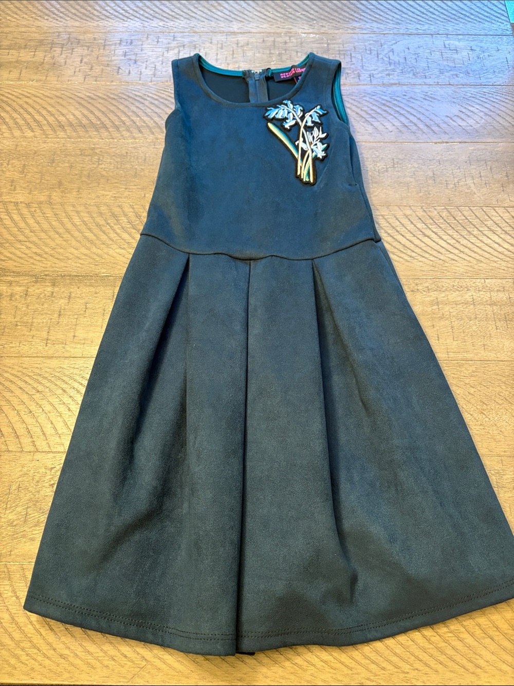 Girls deep green Sleeveless Floral Appliqué Dress
